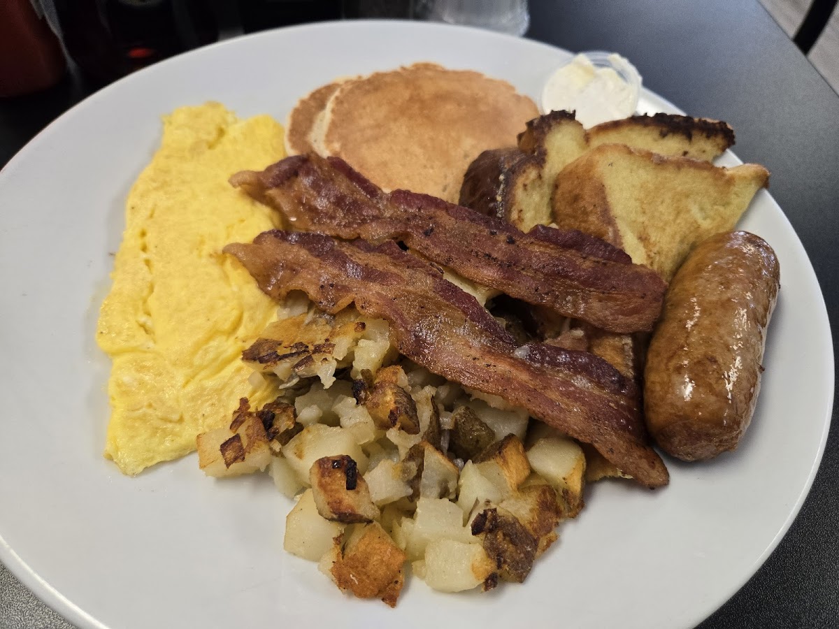 Banner College Hill Cafe 02